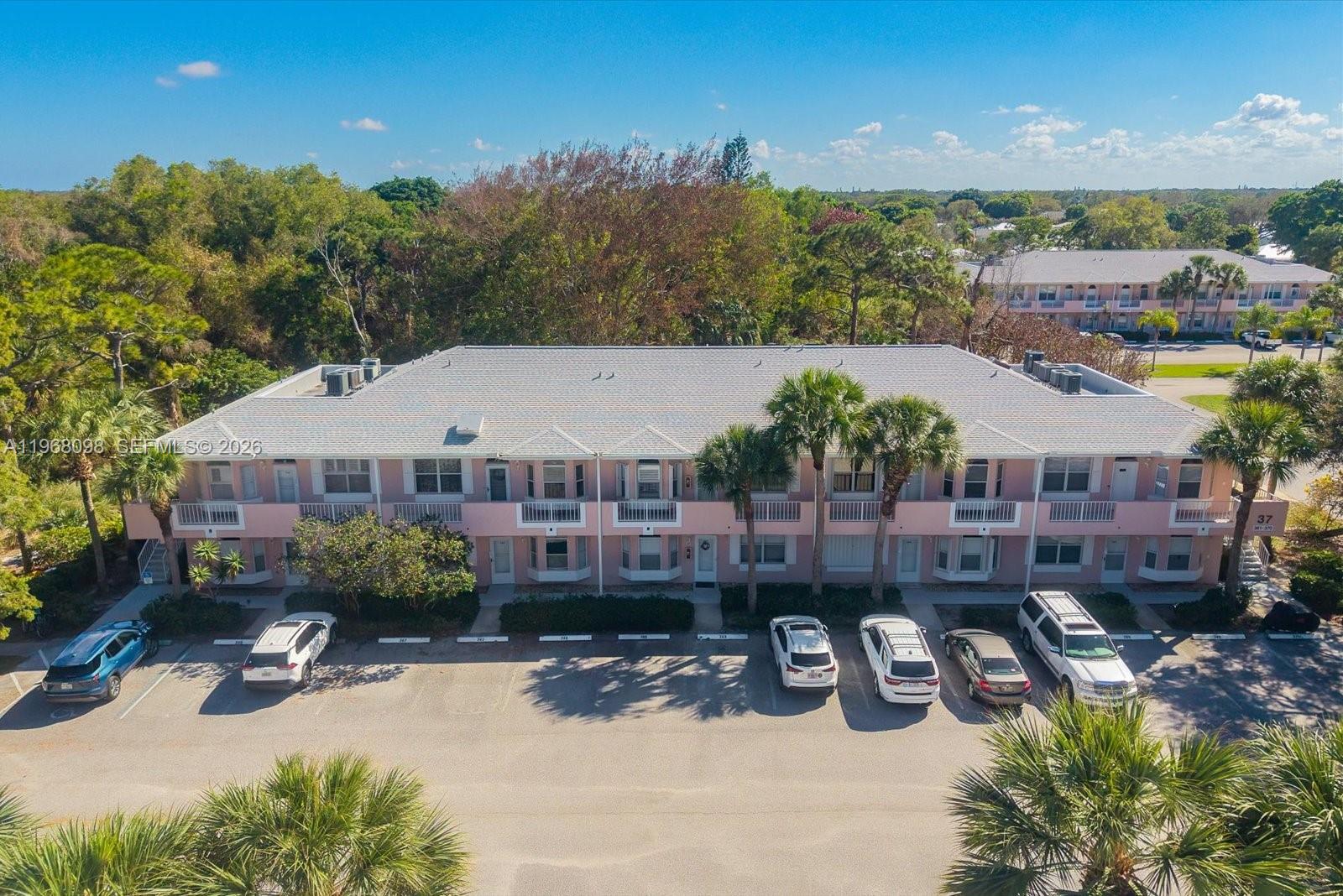 LITTLE CLUB CONDOMINIUMS - Residential