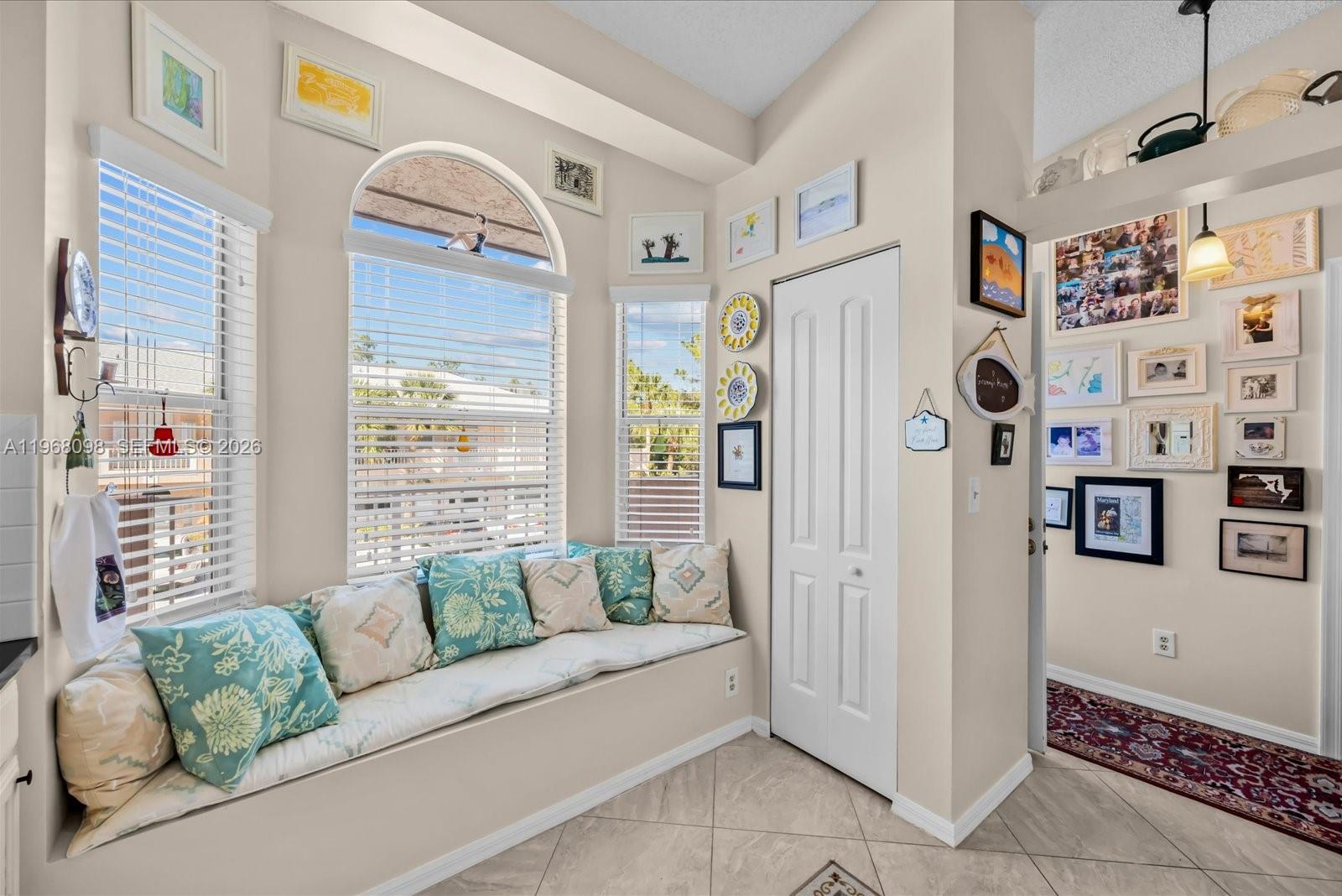 LITTLE CLUB CONDOMINIUMS - Residential