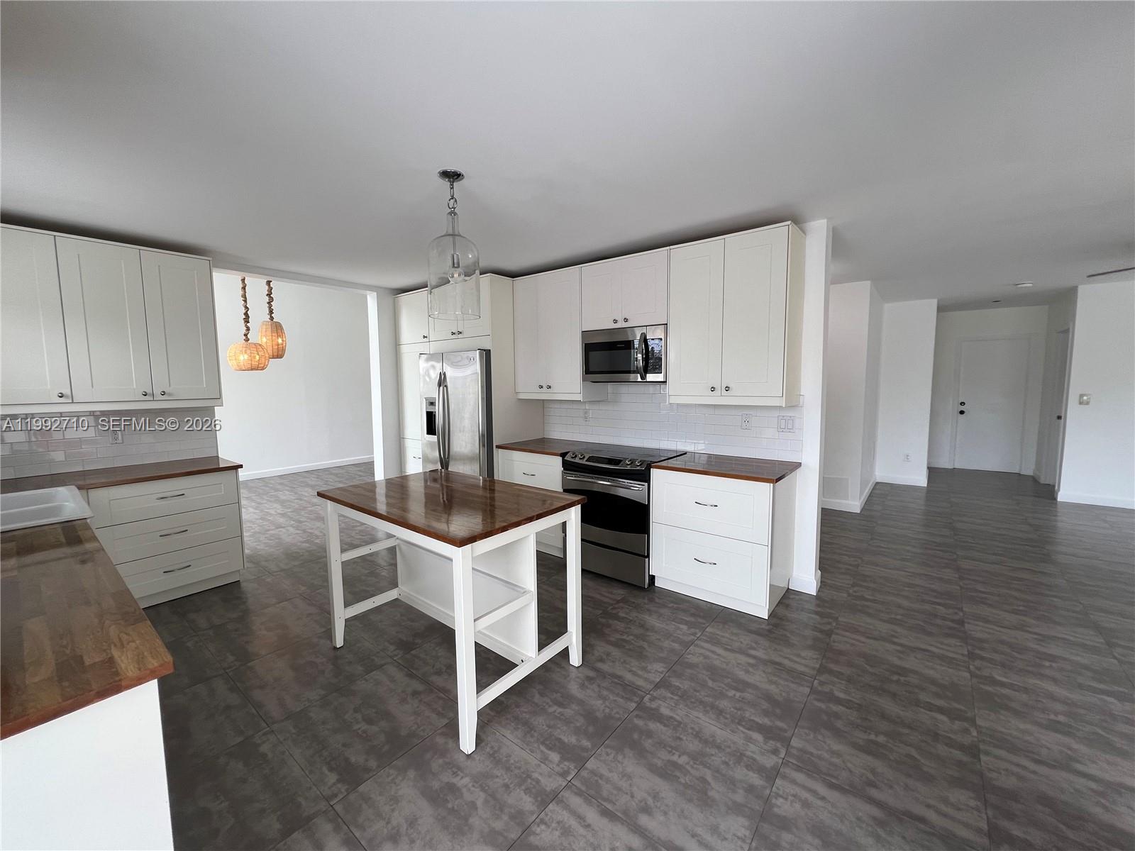WESTWIND LAKES SEC 6 - Residential