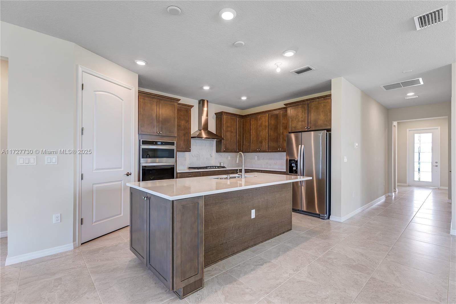 OAK TREE PROPERTY REDEVEL - Residential