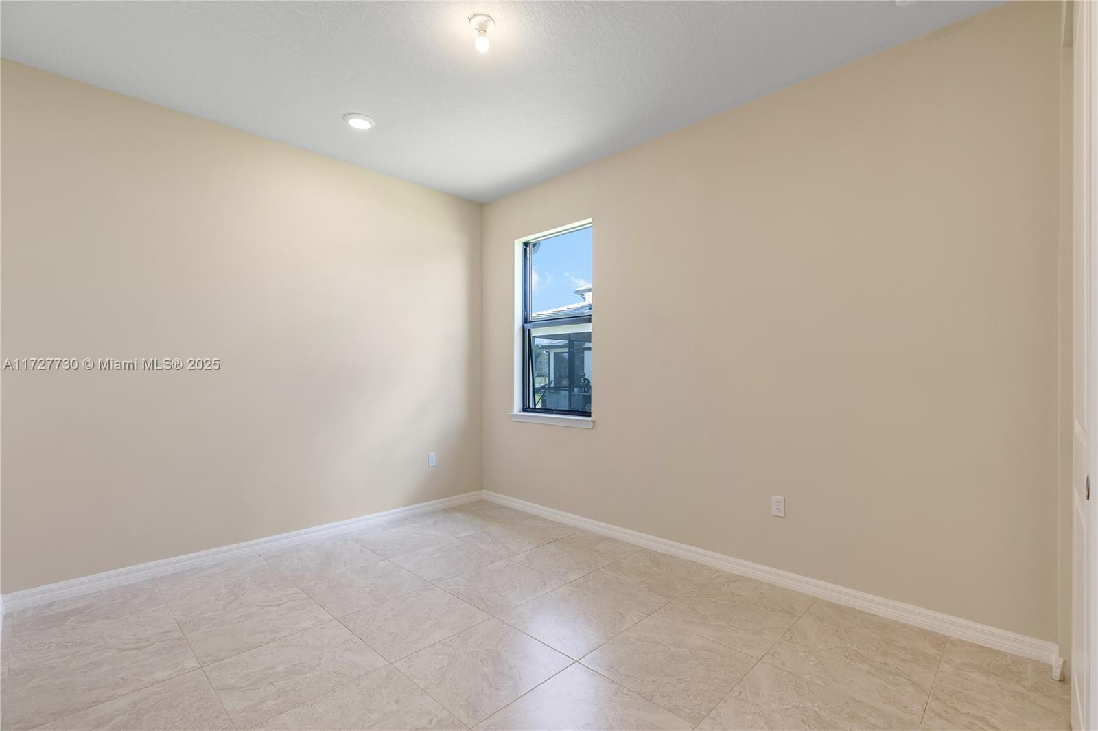 OAK TREE PROPERTY REDEVEL - Residential