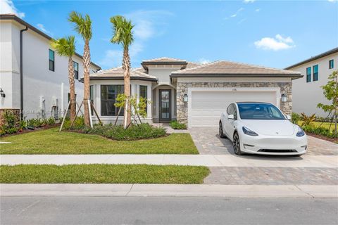 A home in Oakland Park