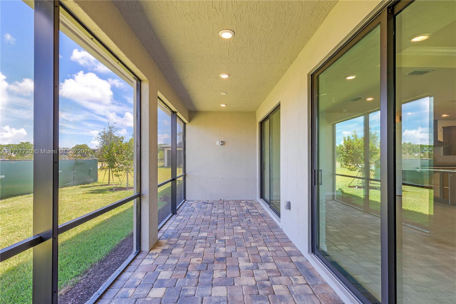 OAK TREE PROPERTY REDEVEL - Residential
