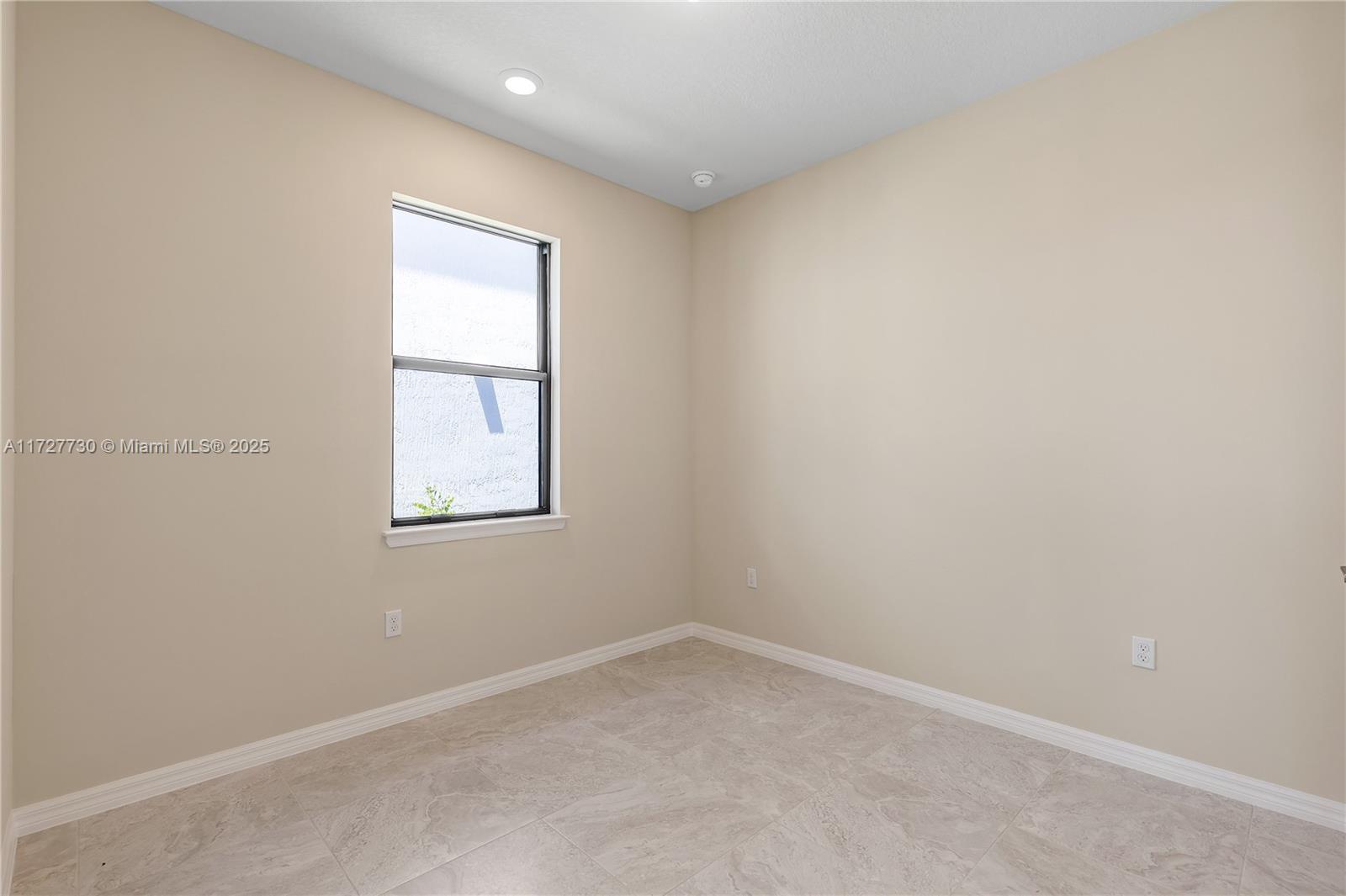 OAK TREE PROPERTY REDEVEL - Residential