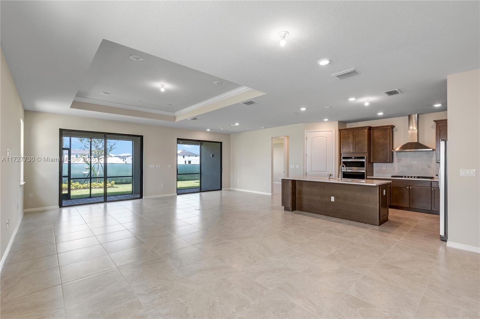 OAK TREE PROPERTY REDEVEL - Residential