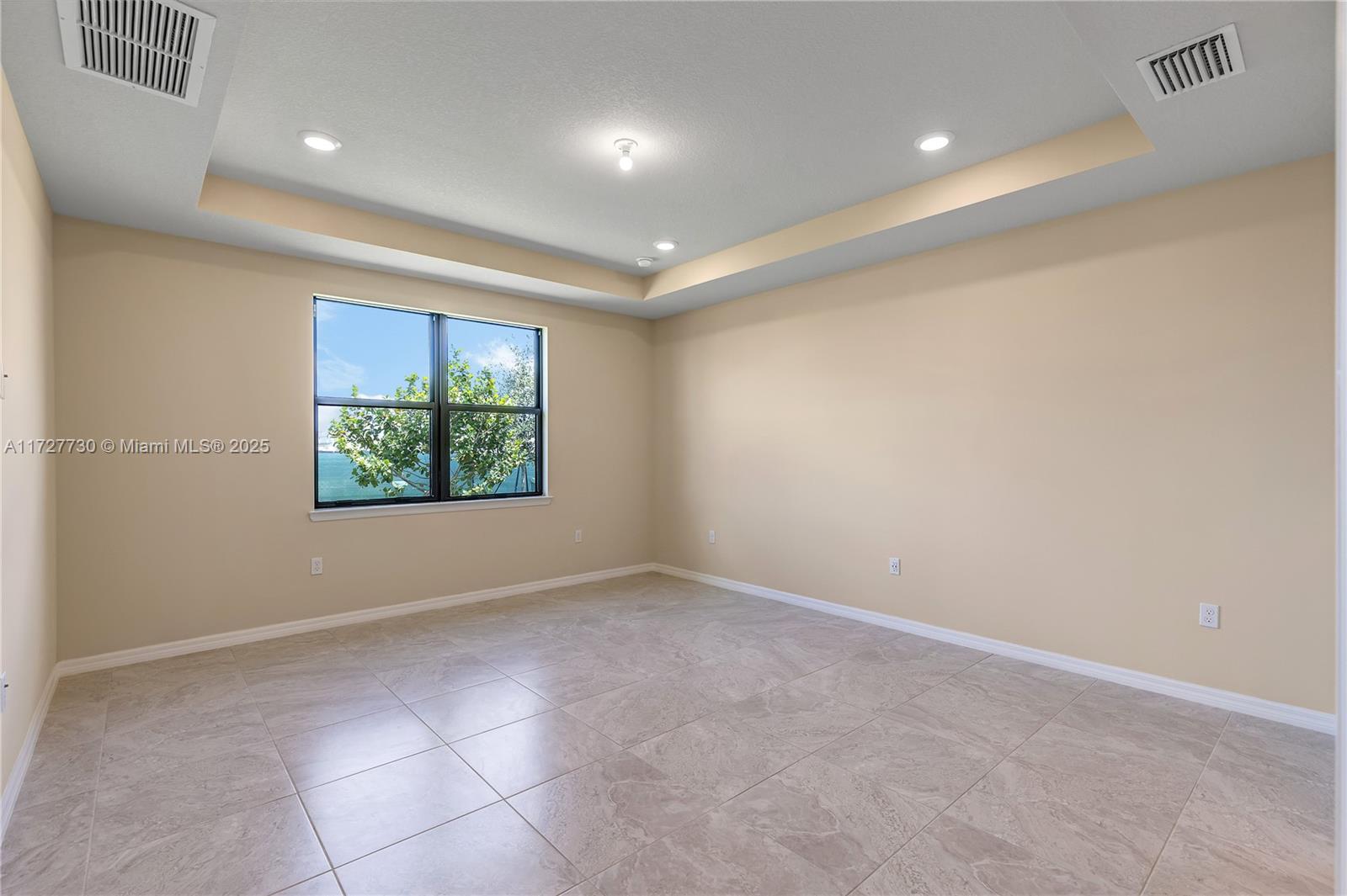 OAK TREE PROPERTY REDEVEL - Residential