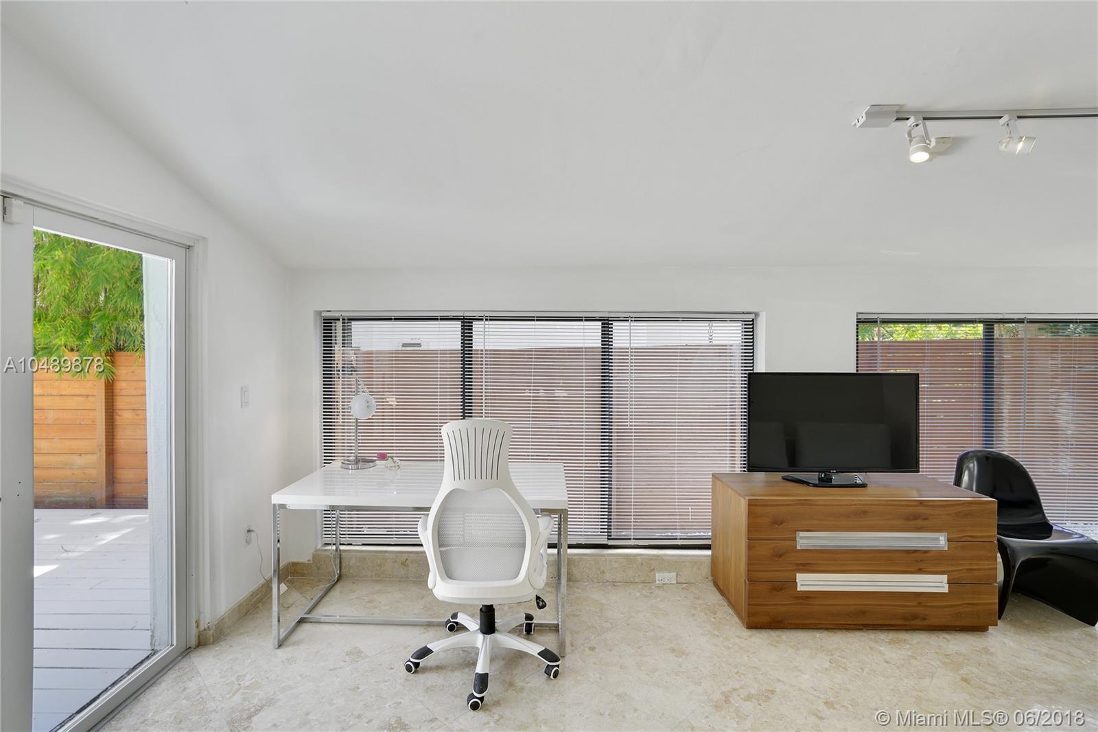 Sunset Islands Island 01 - Residential Lease