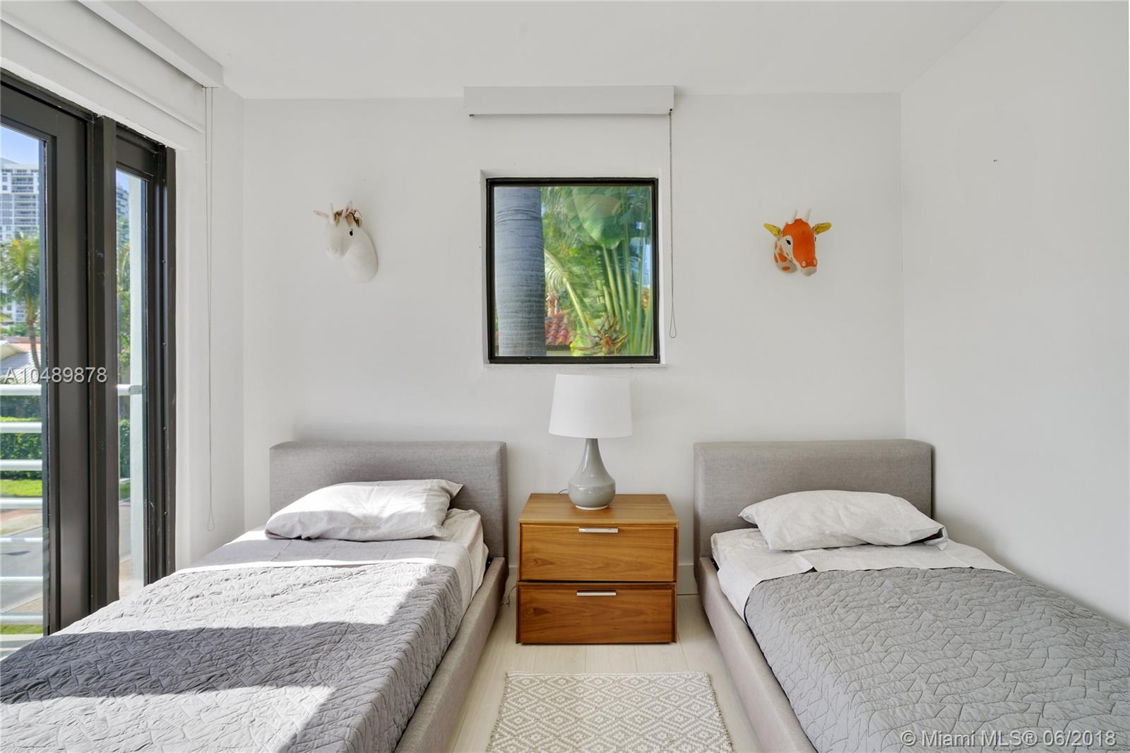 Sunset Islands Island 01 - Residential Lease