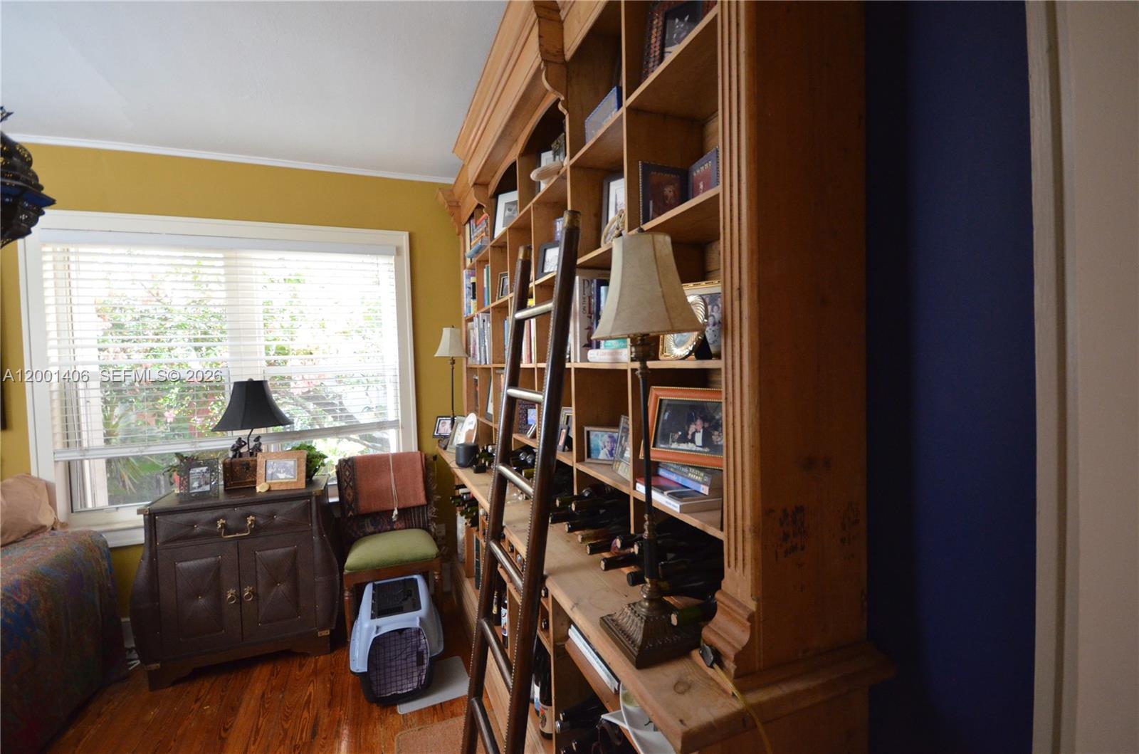 ESCOTTONIA PARK - Land