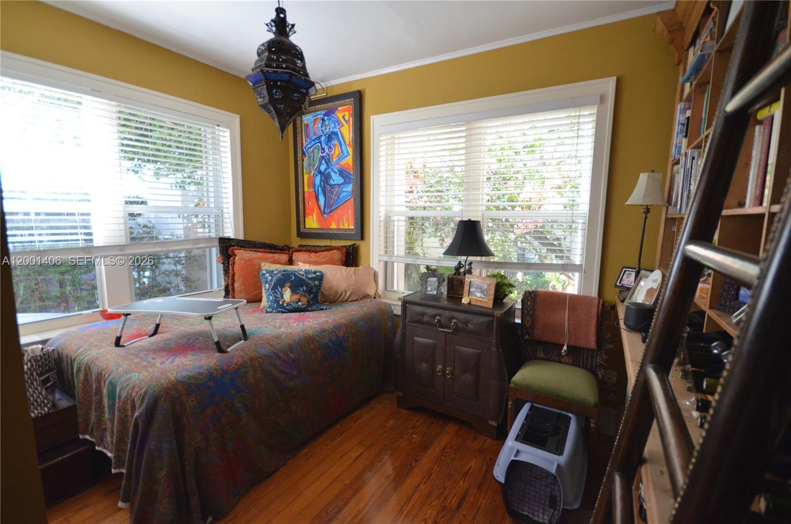 ESCOTTONIA PARK - Land