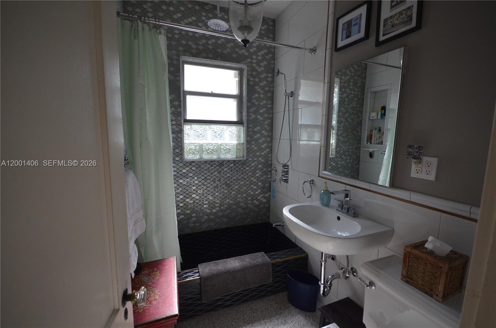 ESCOTTONIA PARK - Land