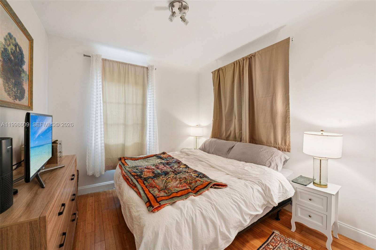 THE CASTLE MERIDIAN CONDO - Residential