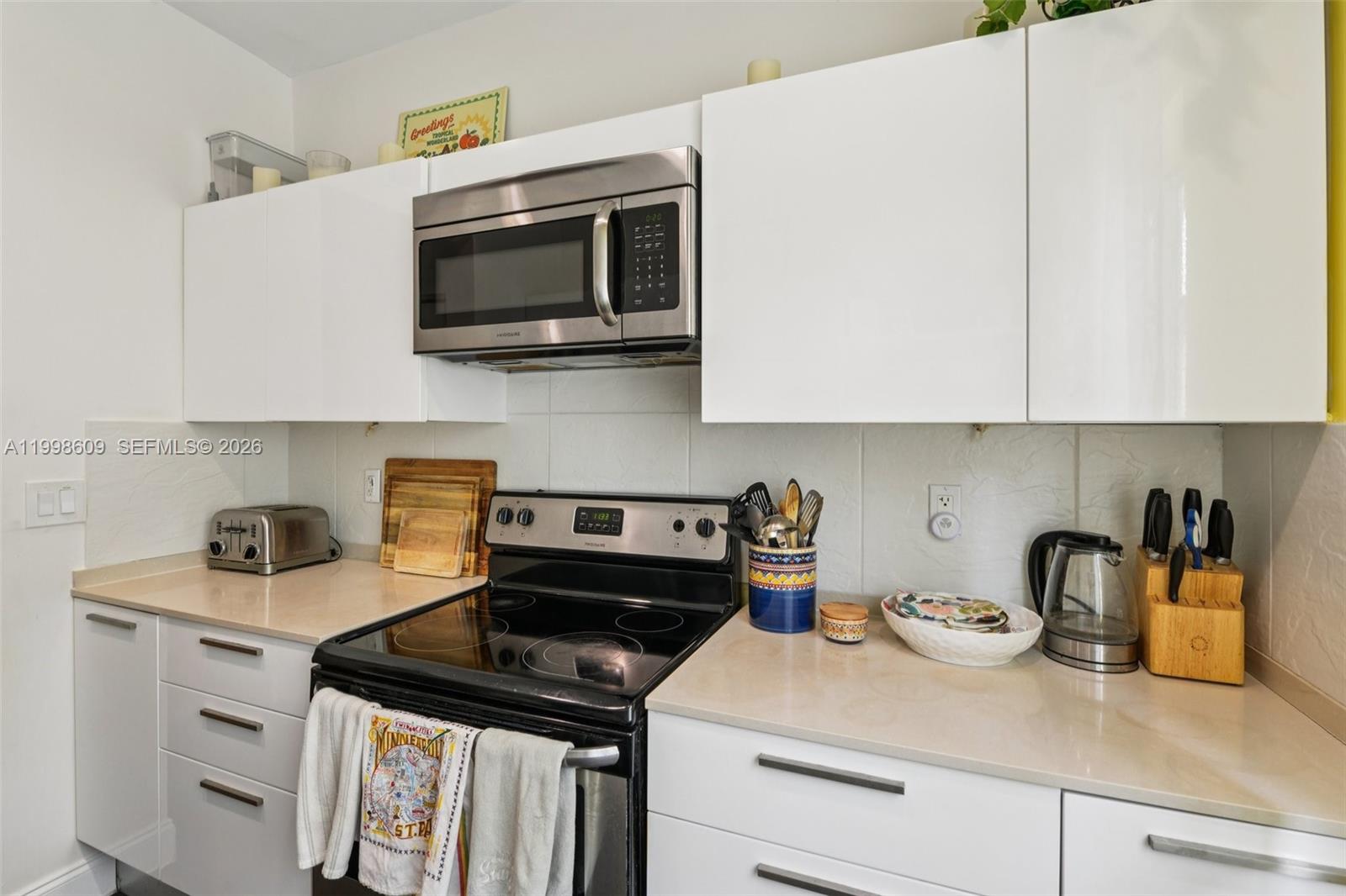 THE CASTLE MERIDIAN CONDO - Residential