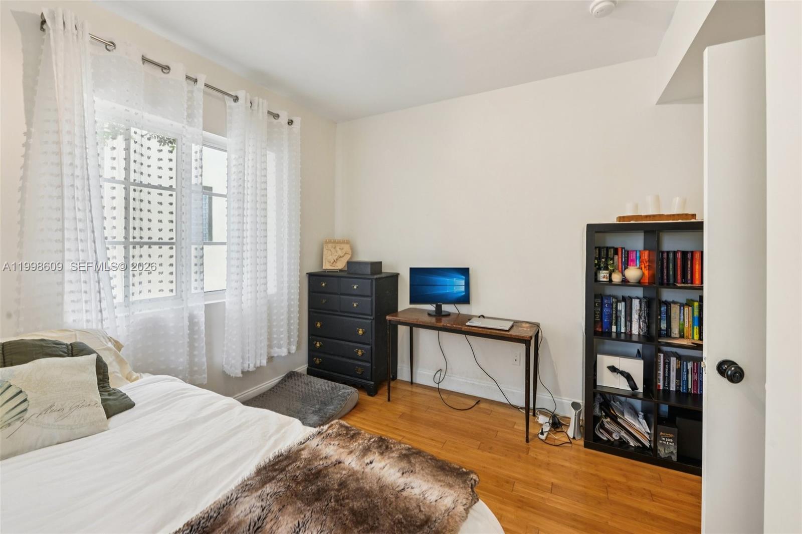 THE CASTLE MERIDIAN CONDO - Residential