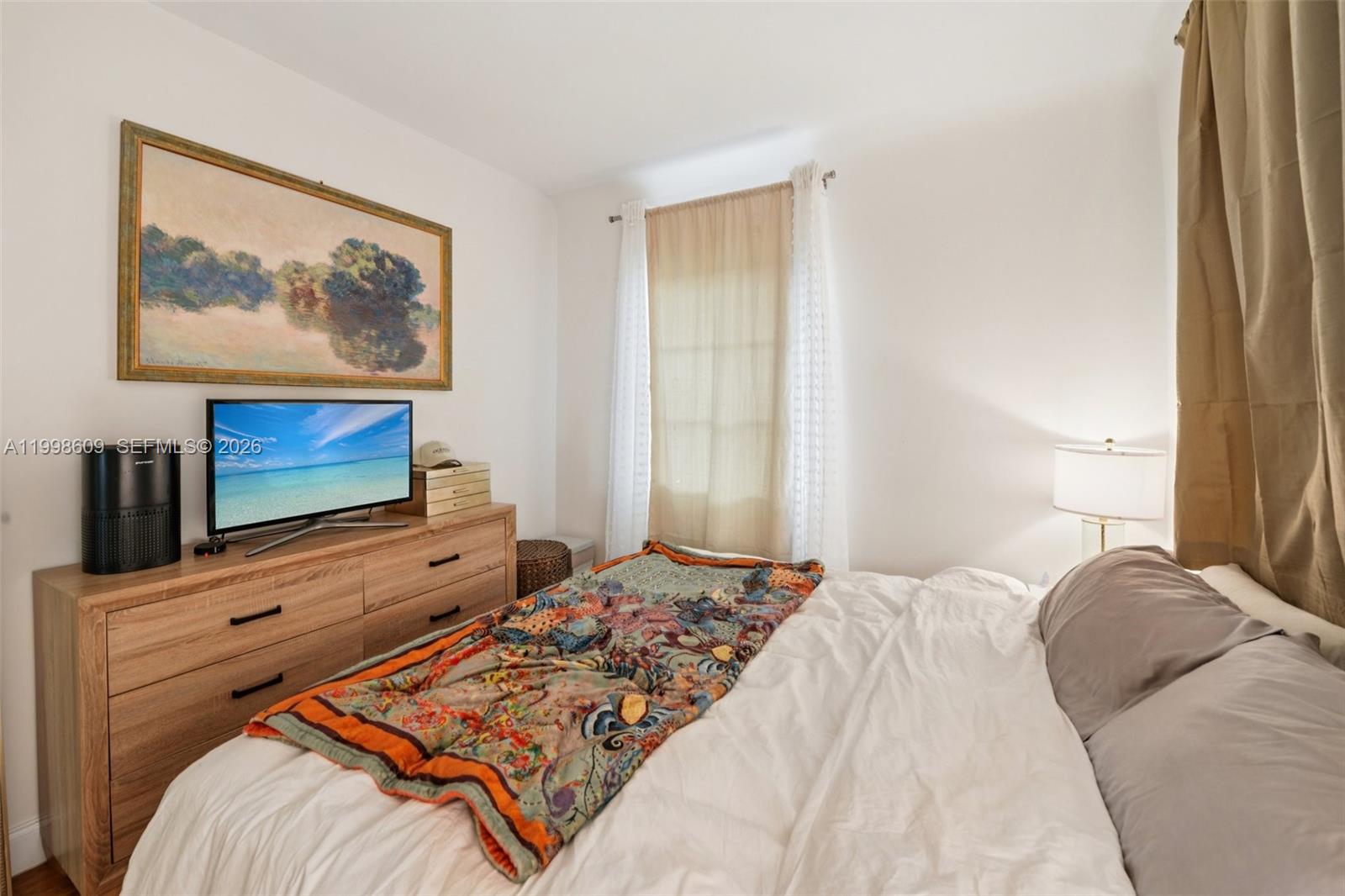 THE CASTLE MERIDIAN CONDO - Residential