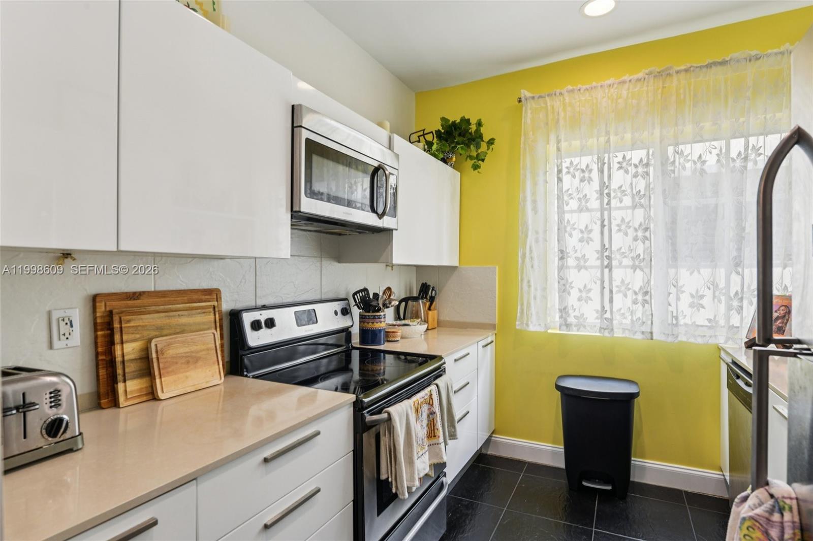 THE CASTLE MERIDIAN CONDO - Residential