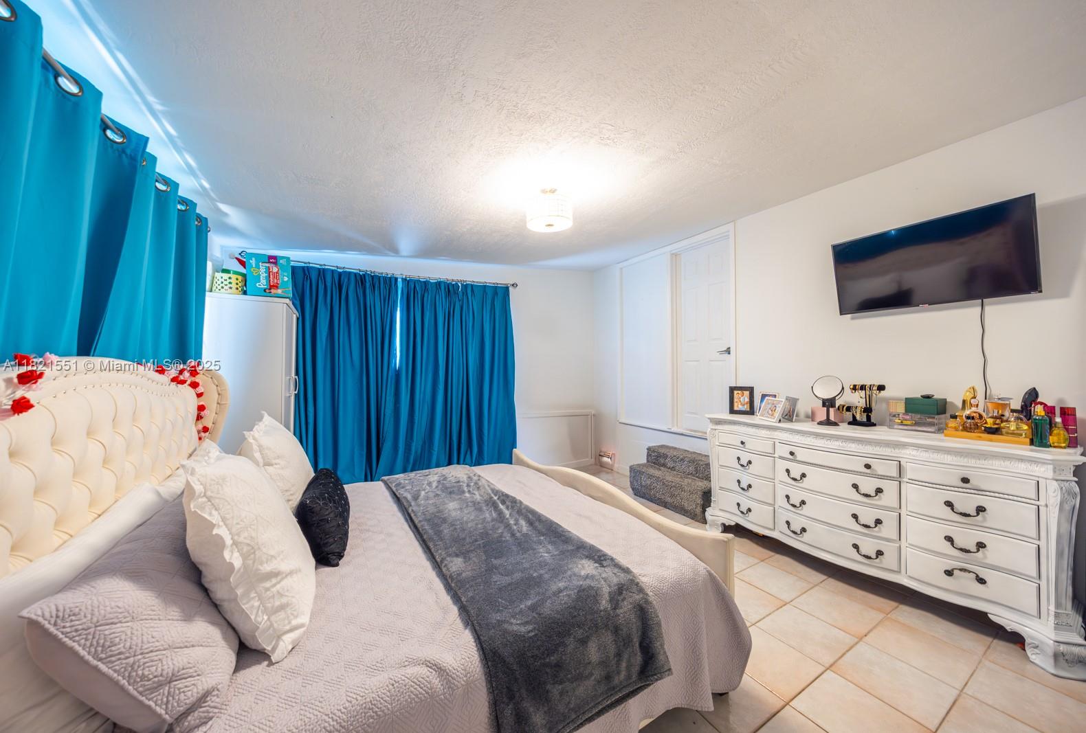 BUTTONWOODS ACRES - Residential