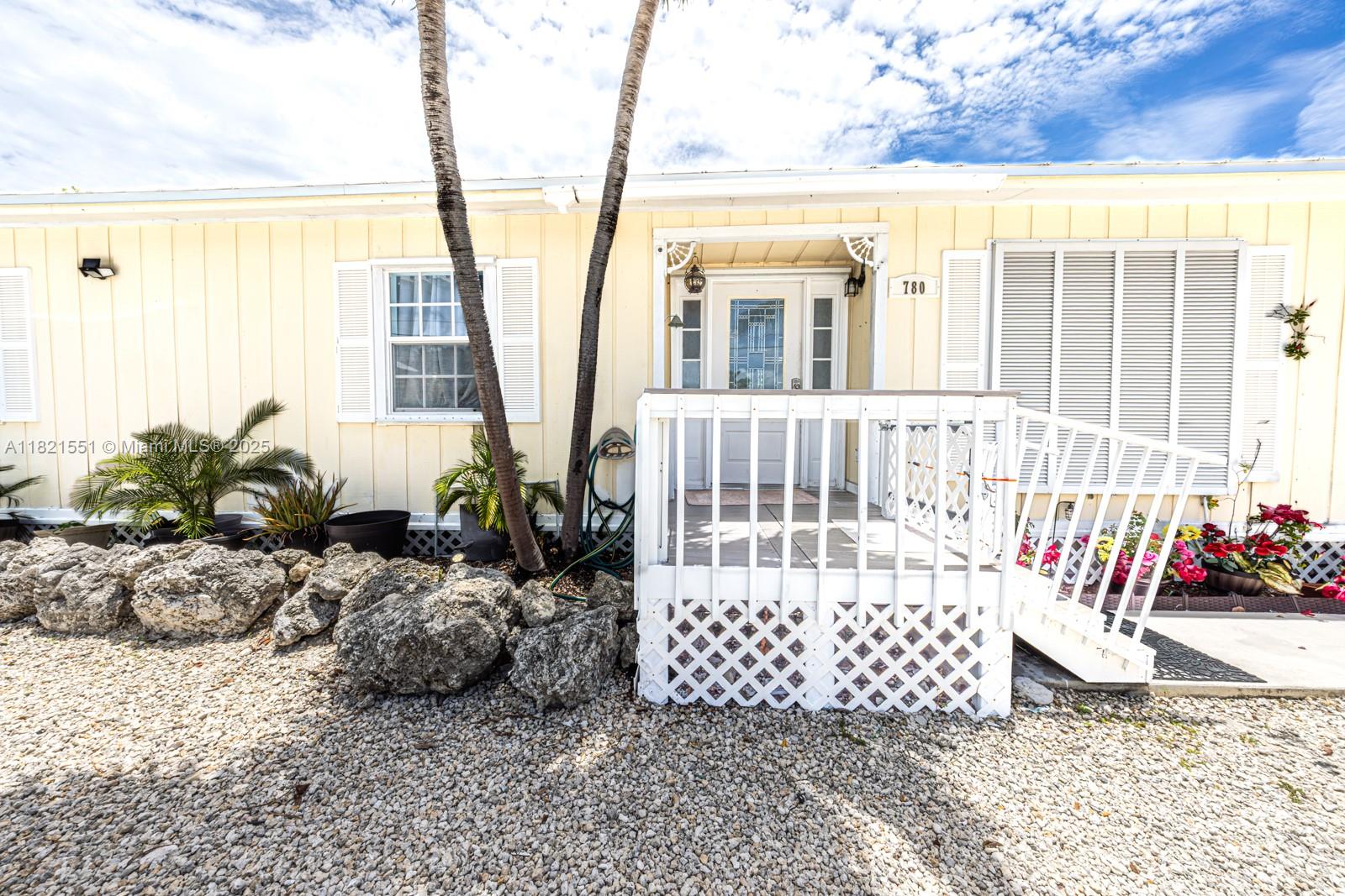 BUTTONWOODS ACRES - Residential