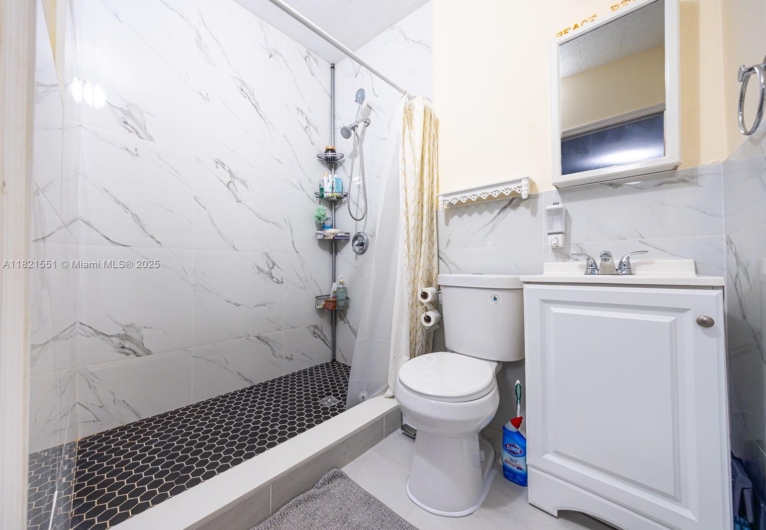 BUTTONWOODS ACRES - Residential