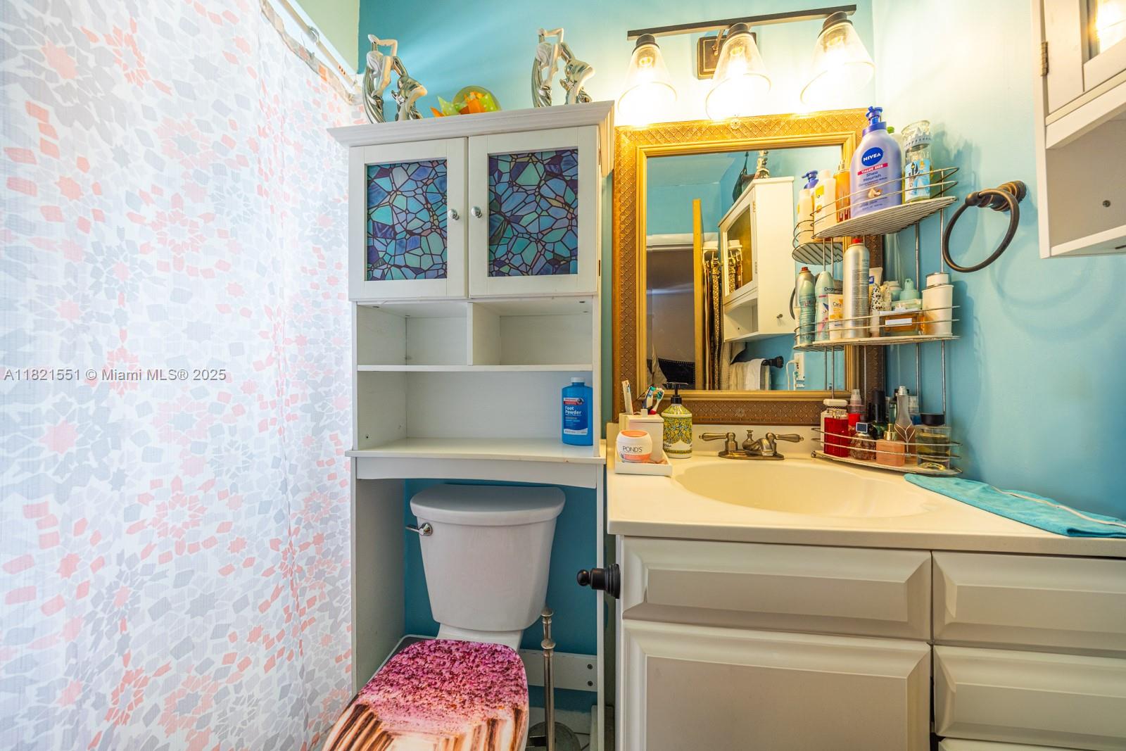 BUTTONWOODS ACRES - Residential