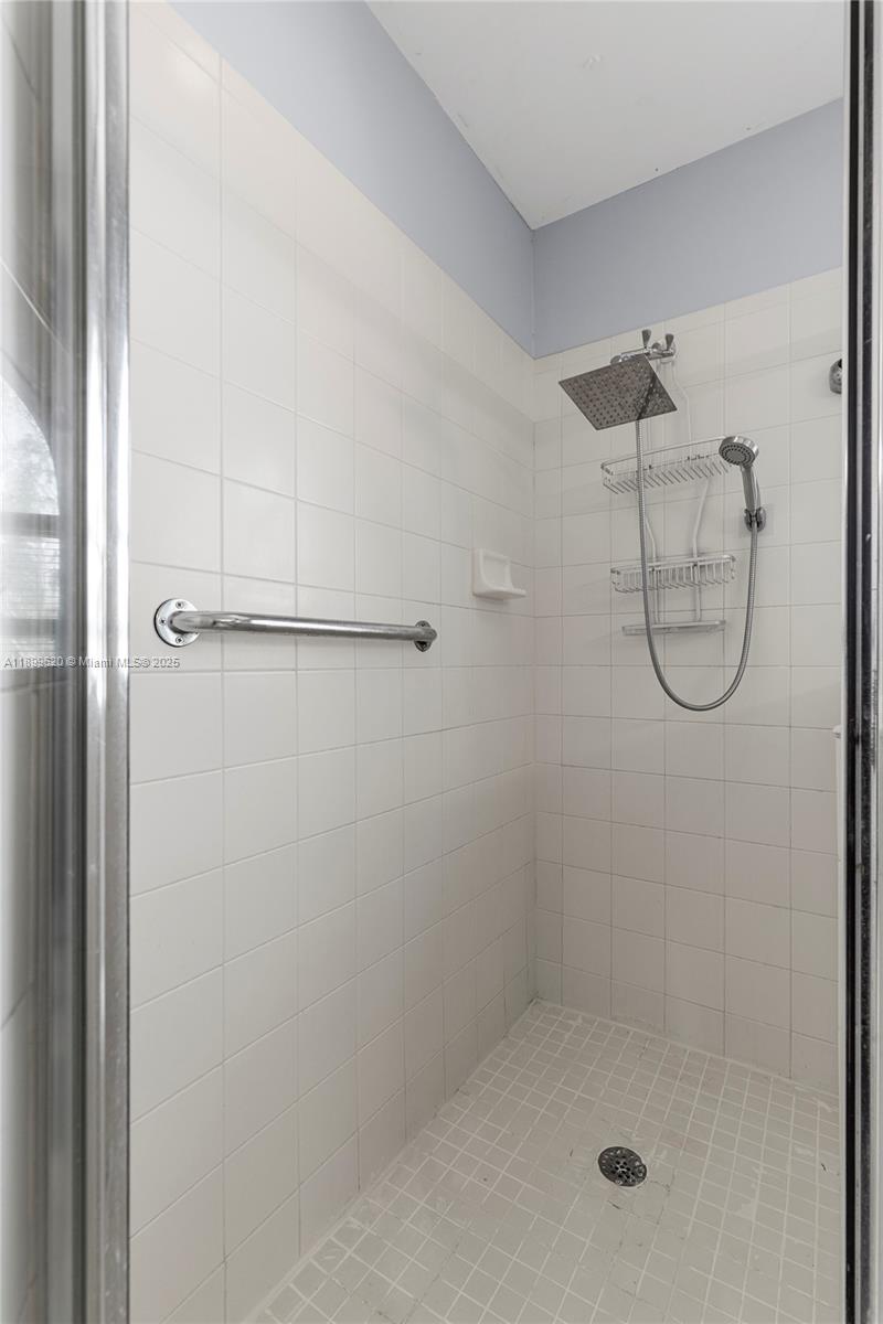 CHAPEL LAKE ESTATES - Residential