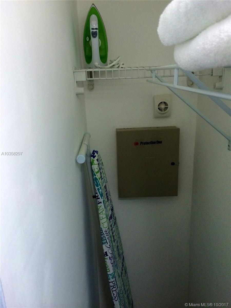 RETREAT CONDO - Residential Lease