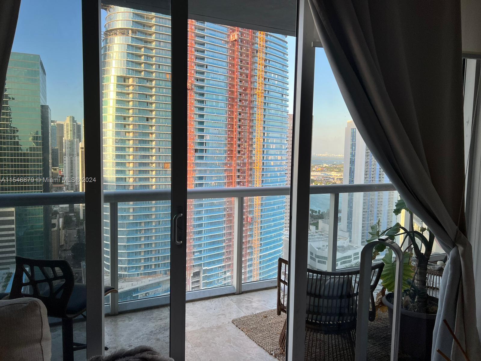 ICONBRICKELL CONDO NO 1 - Residential
