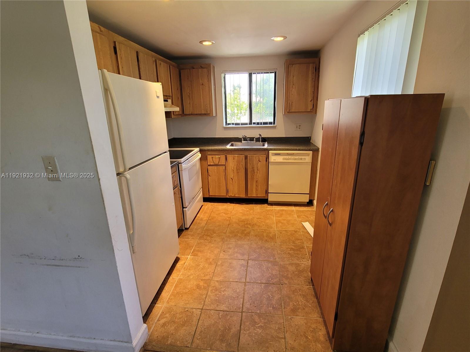 1245 S Flagler Ave 305