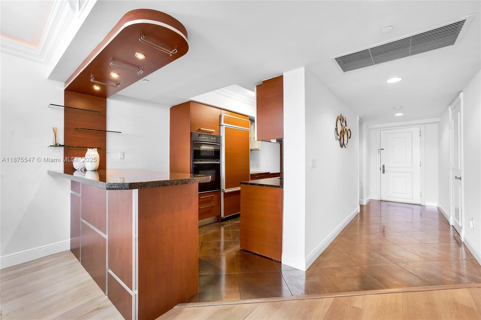 BEACH CLUB THREE CONDO - Residential Lease