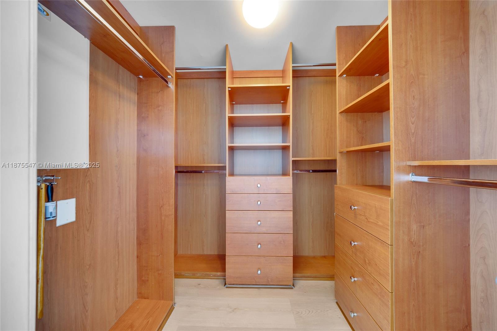 BEACH CLUB THREE CONDO - Residential Lease