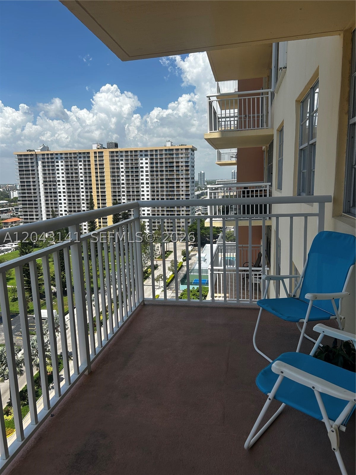 251 174th St 1607