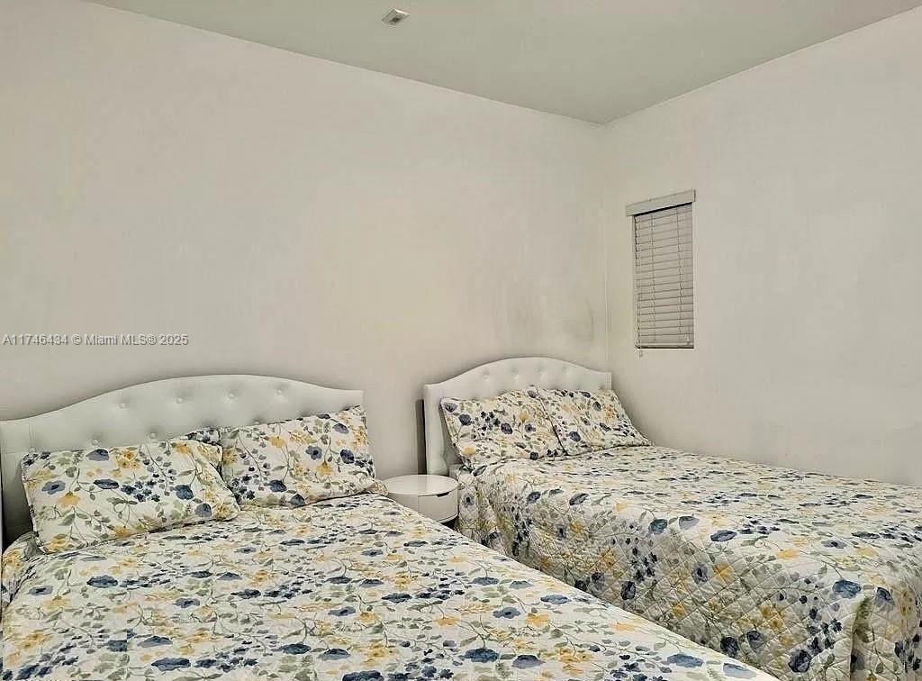 1560 Meridian Ave 207
