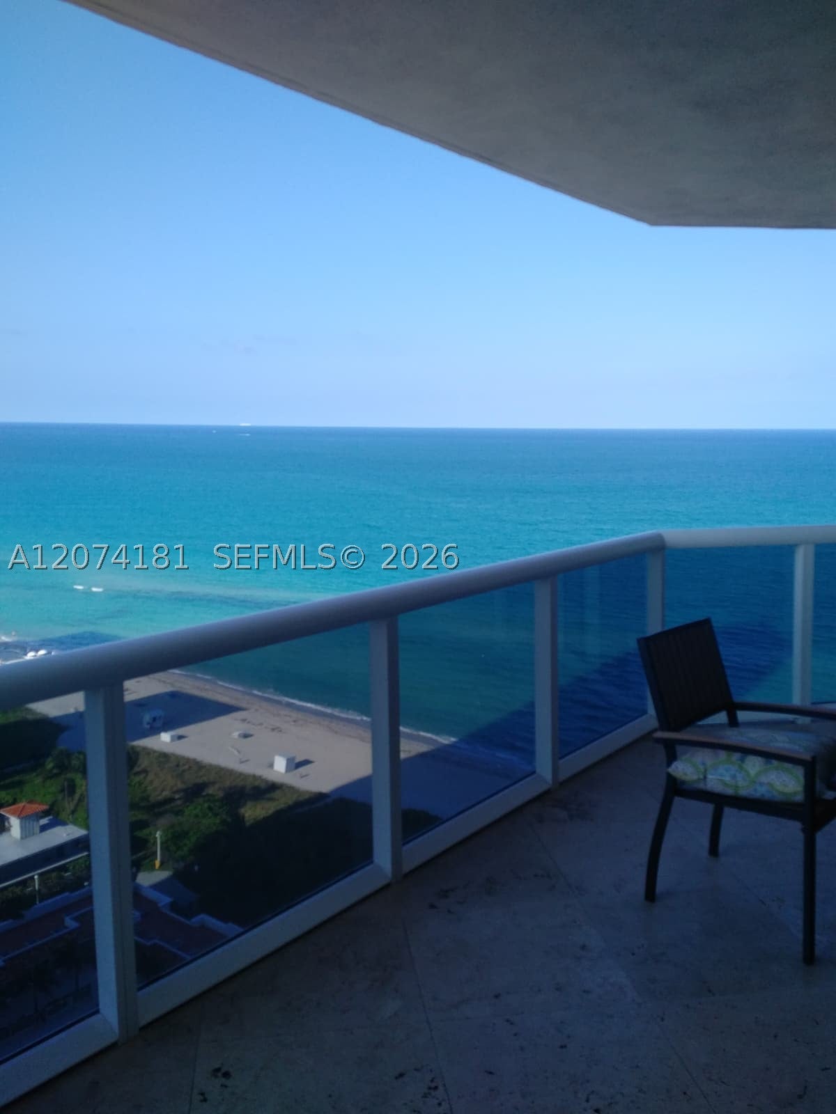 4775 Collins Ave 2208
