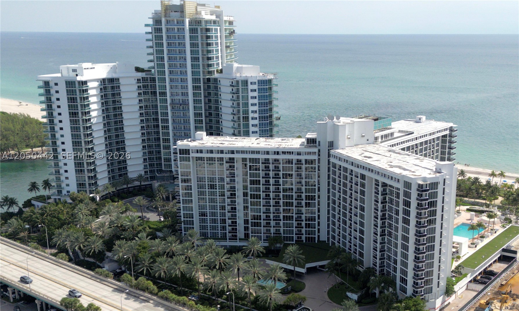10275 Collins Ave 323