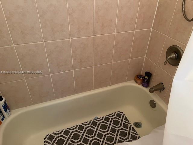 1351 NE Miami Gardens Dr 1014E, Miami, FL, 33179/$156,000 4 1351 NE Miami Gardens Dr 1014E