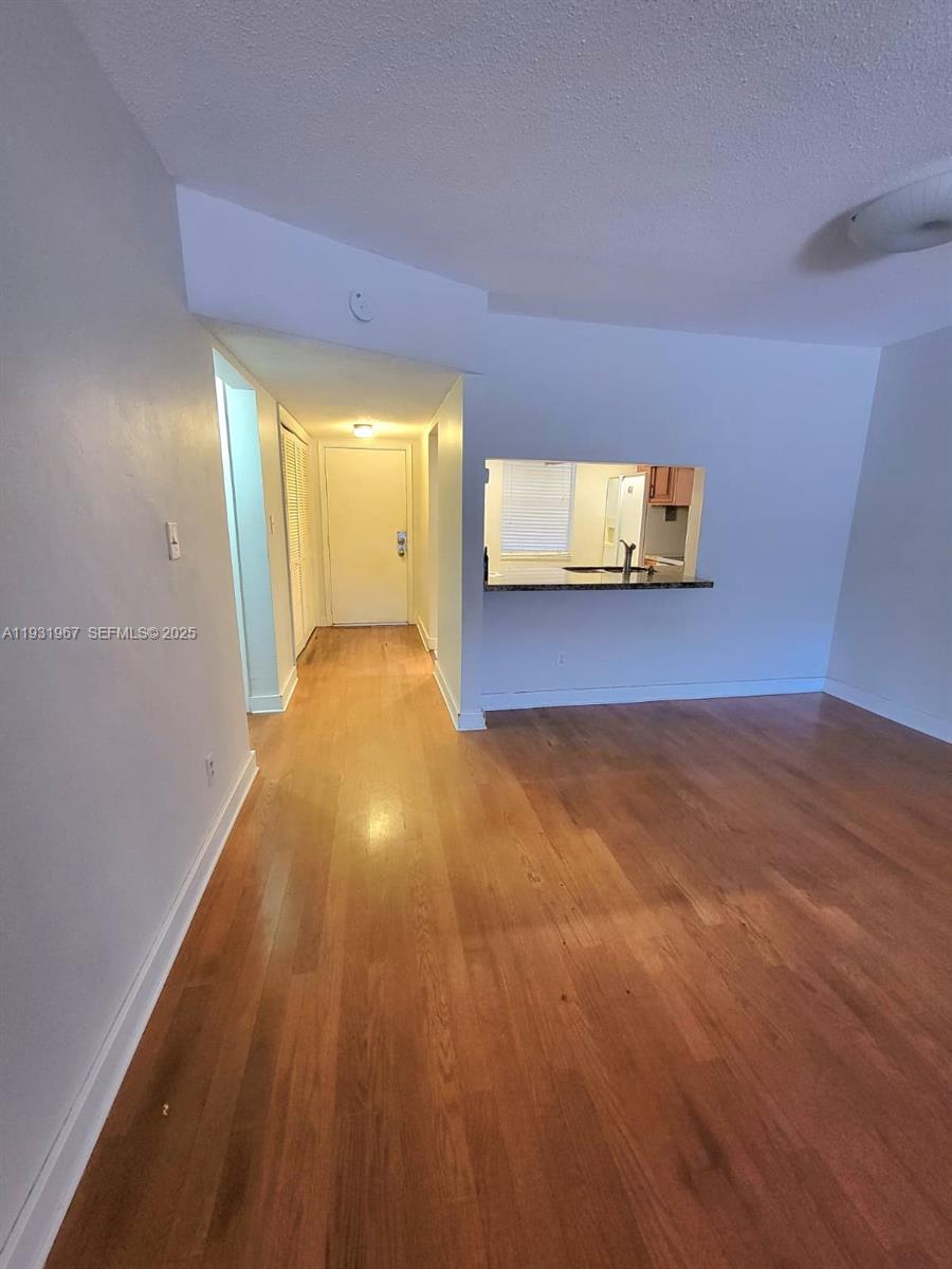 CRYSTAL GREENS NORTH COND - Residential