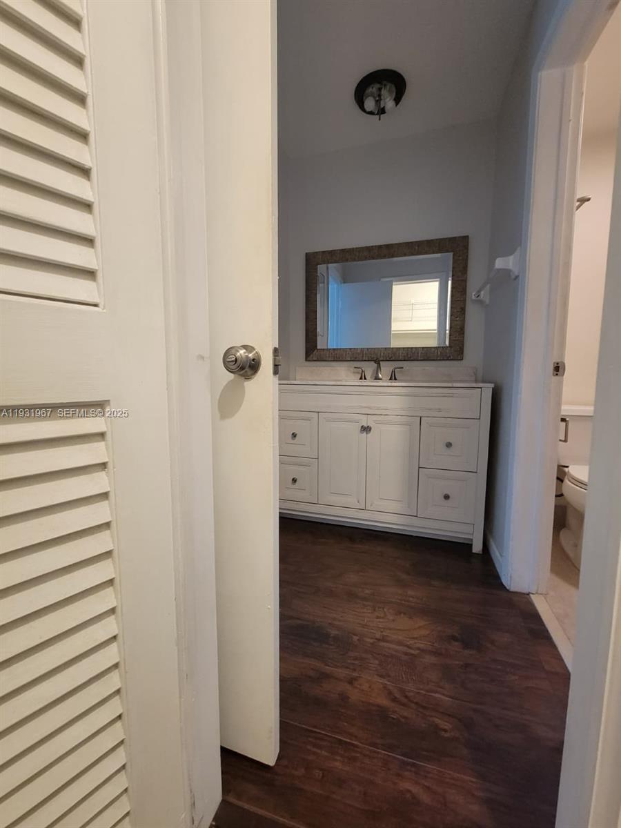 CRYSTAL GREENS NORTH COND - Residential