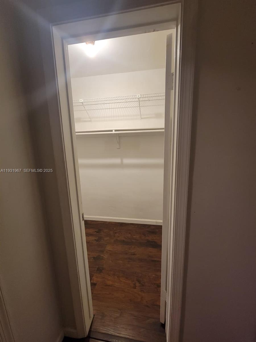 CRYSTAL GREENS NORTH COND - Residential