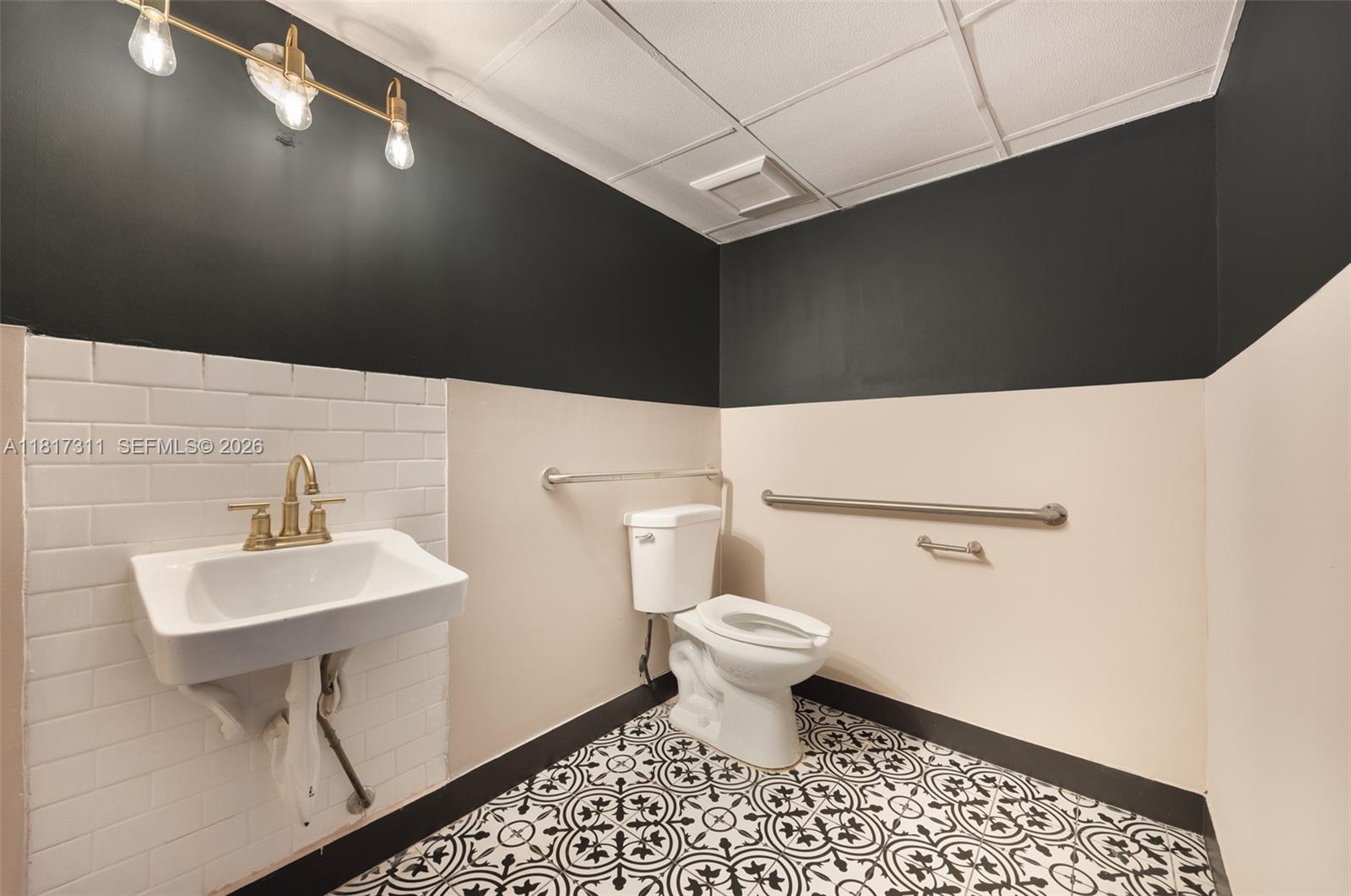 AMND PLAT OF MIAMI SUBURB - Land