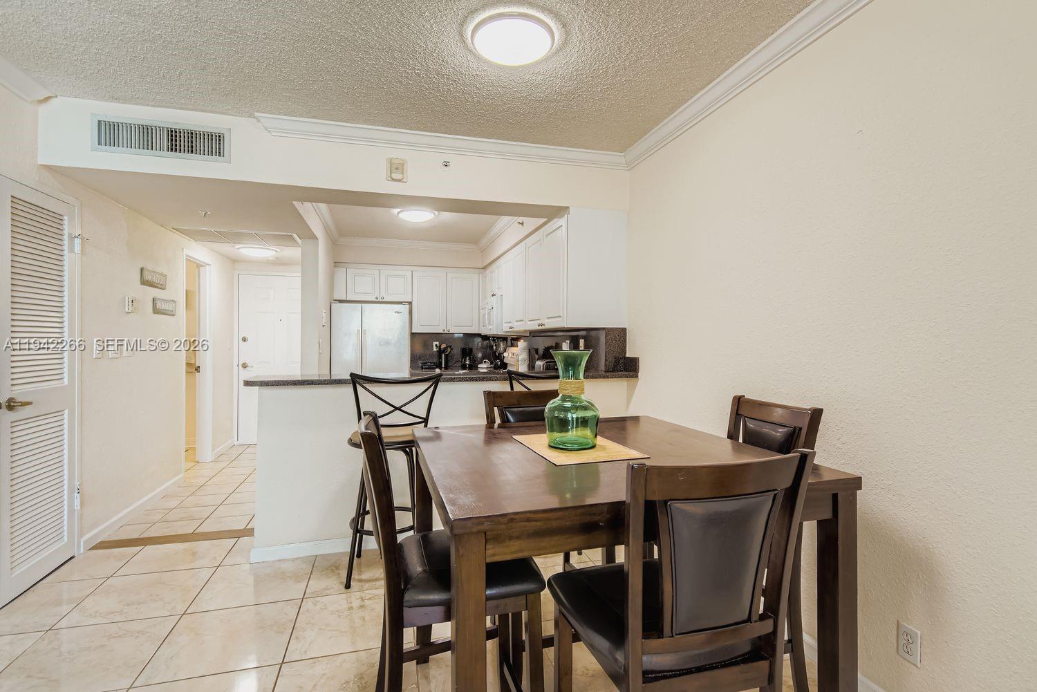 WAVE CONDO - Residential Lease