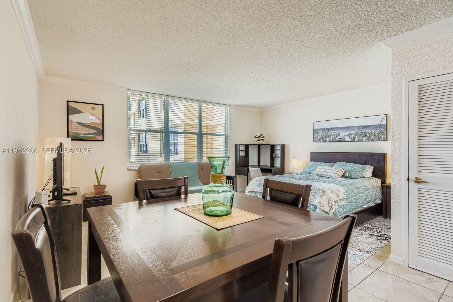 WAVE CONDO - Residential Lease