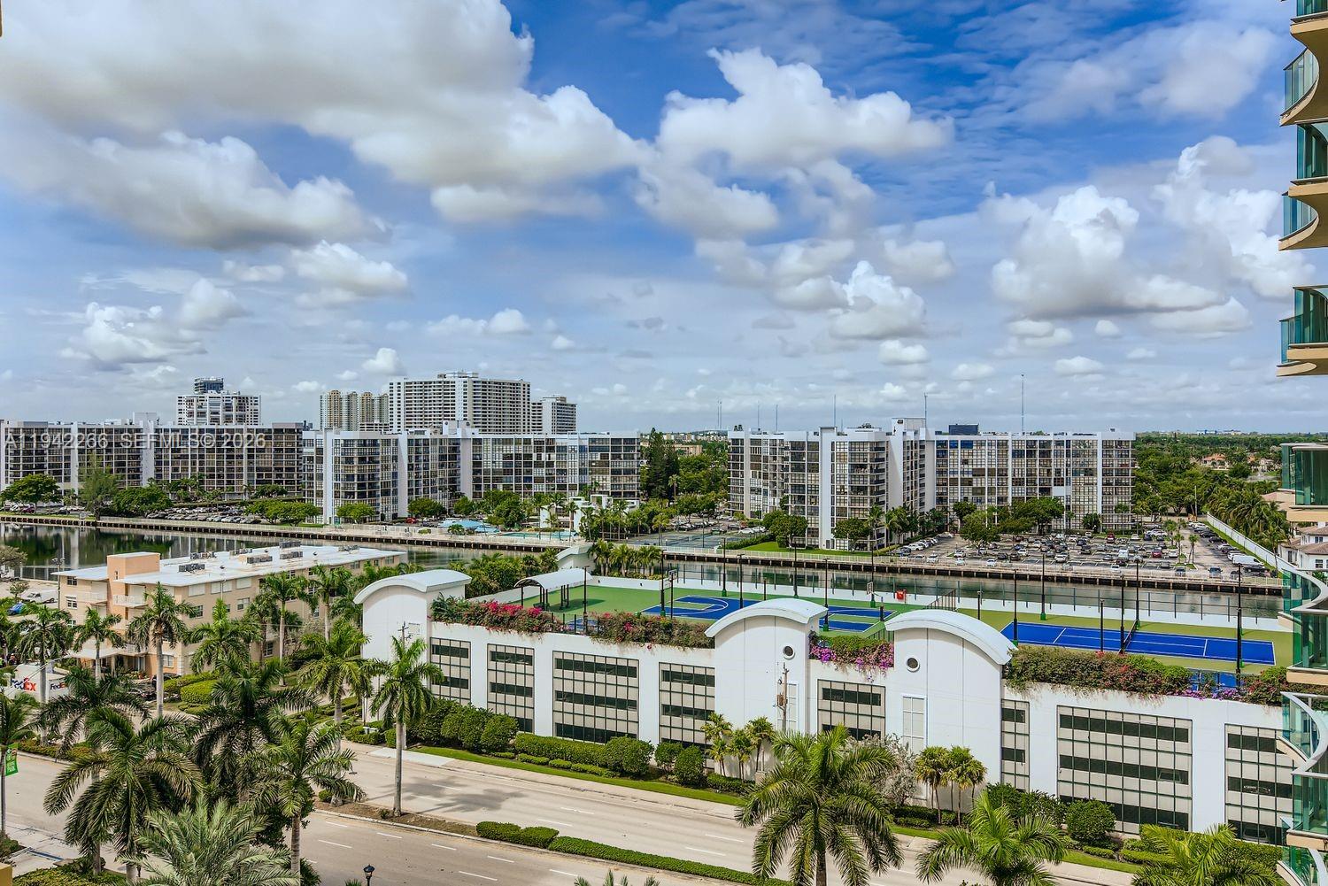 WAVE CONDO - Residential Lease