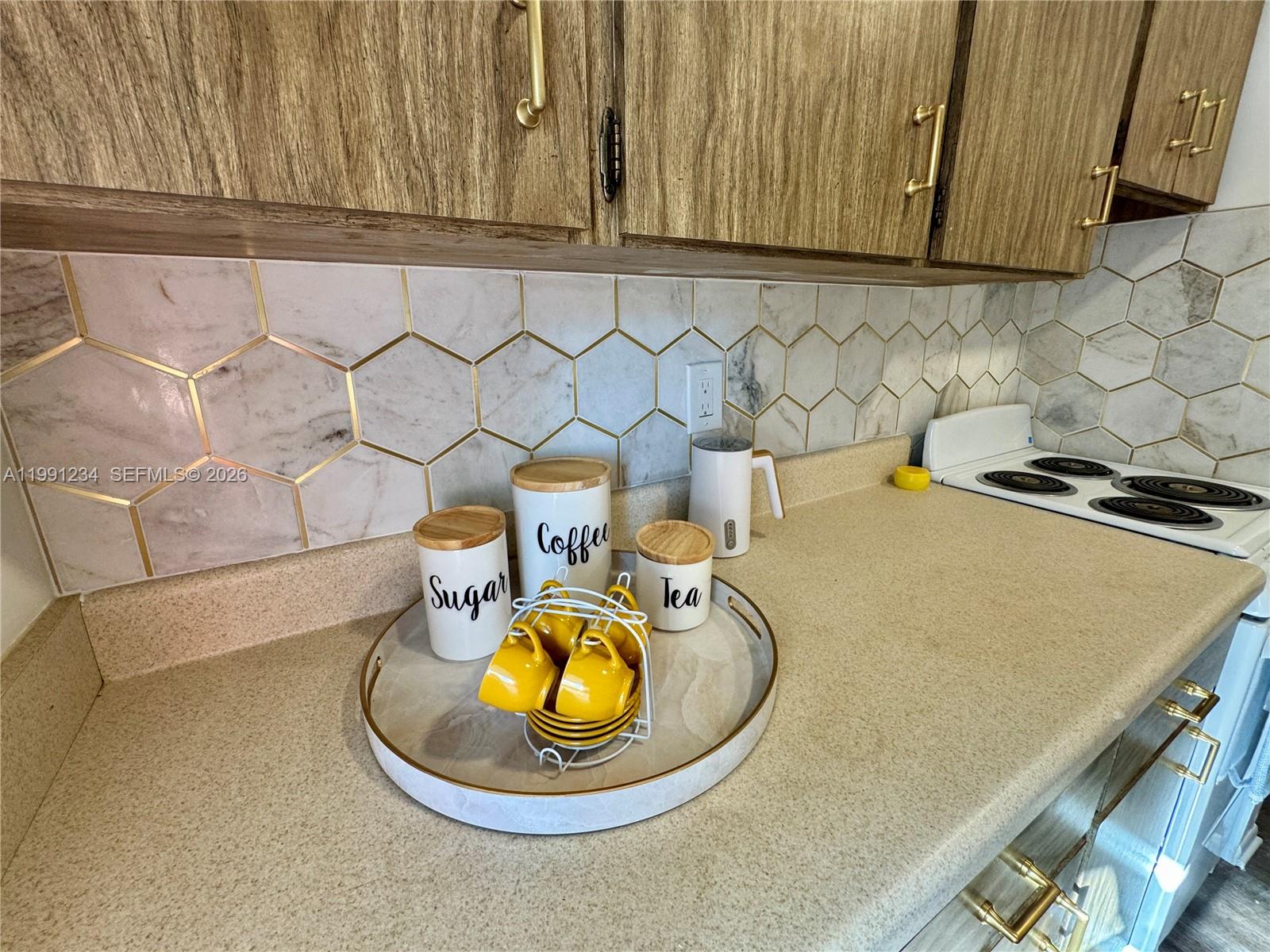 ARMSTRONG ACRES - Residential Lease