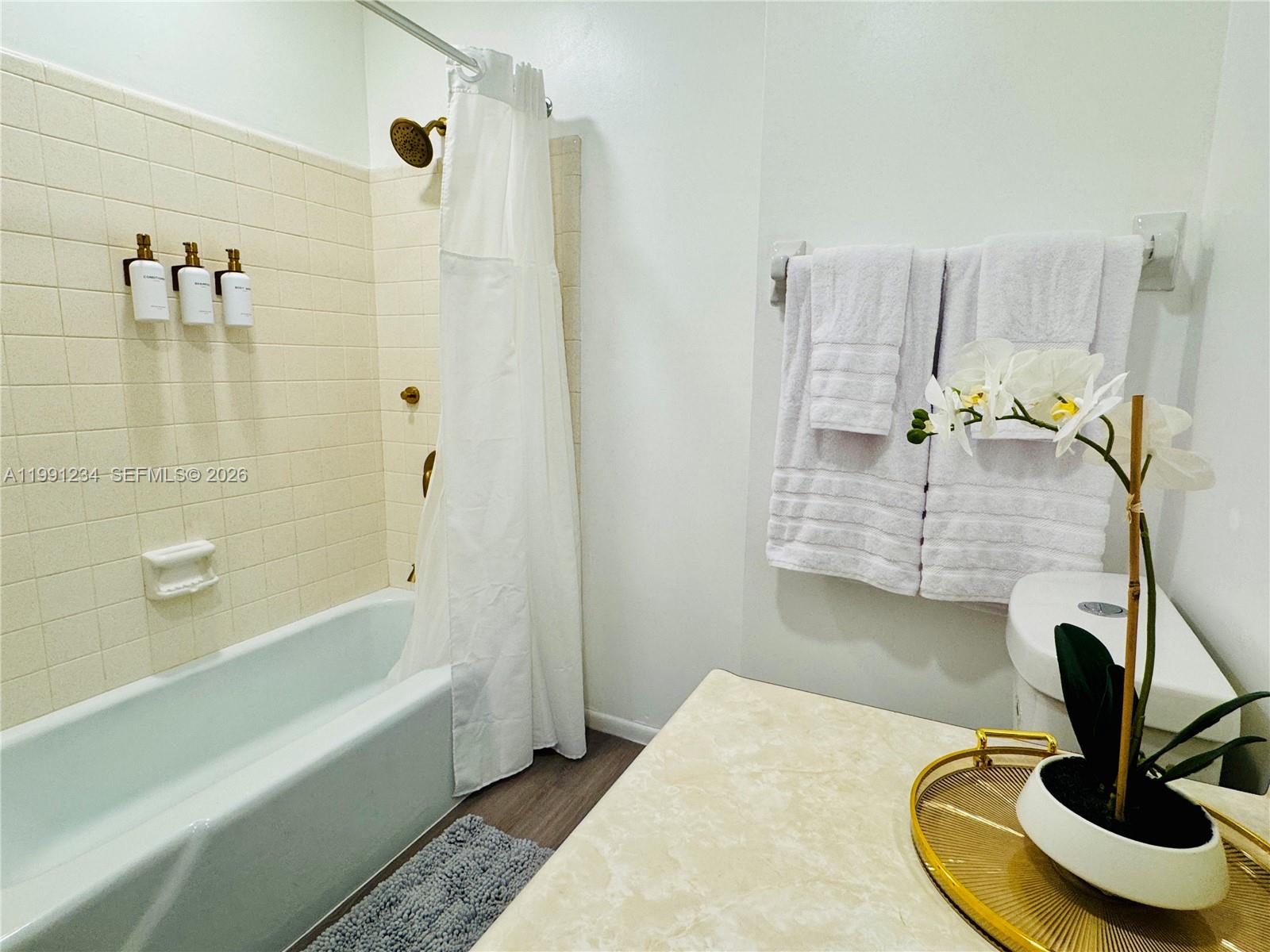 ARMSTRONG ACRES - Residential Lease