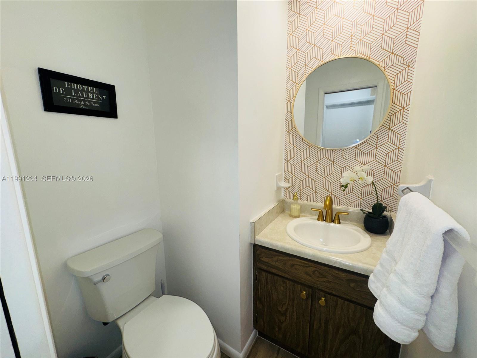 ARMSTRONG ACRES - Residential Lease