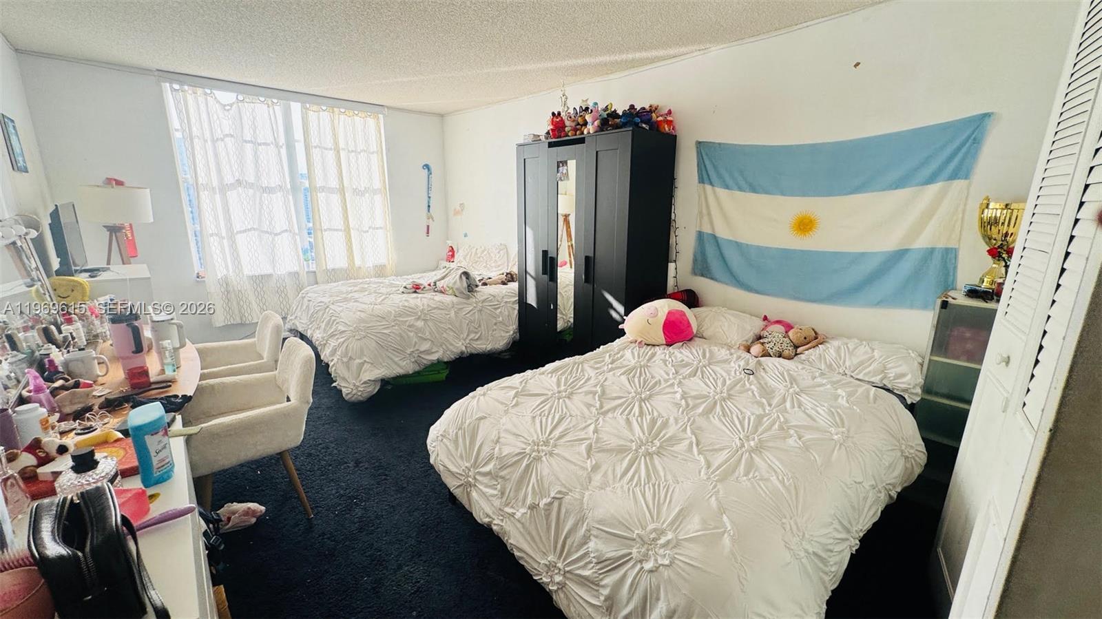 WINSTON TOWER 300 CONDO - Residential