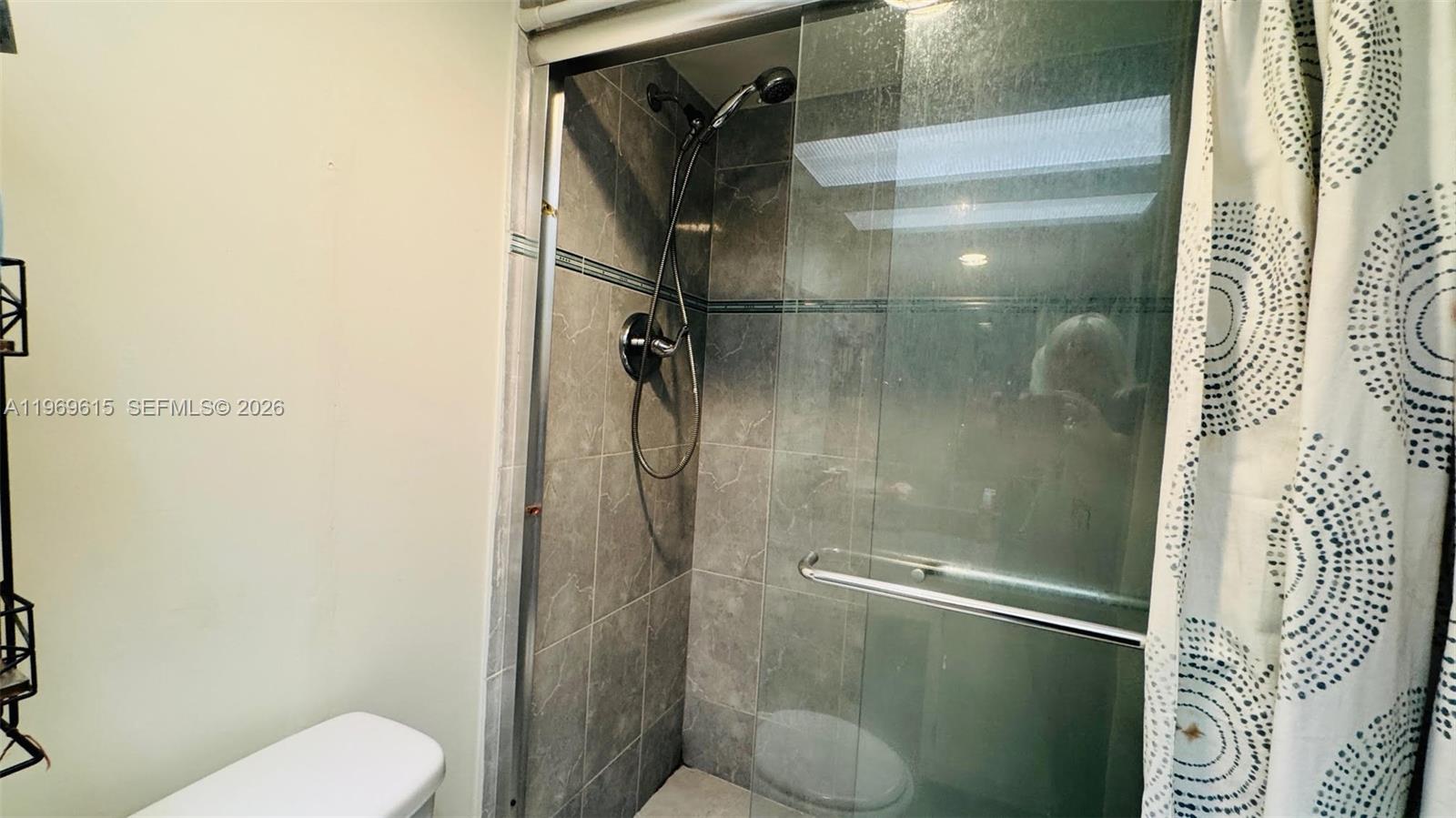 WINSTON TOWER 300 CONDO - Residential