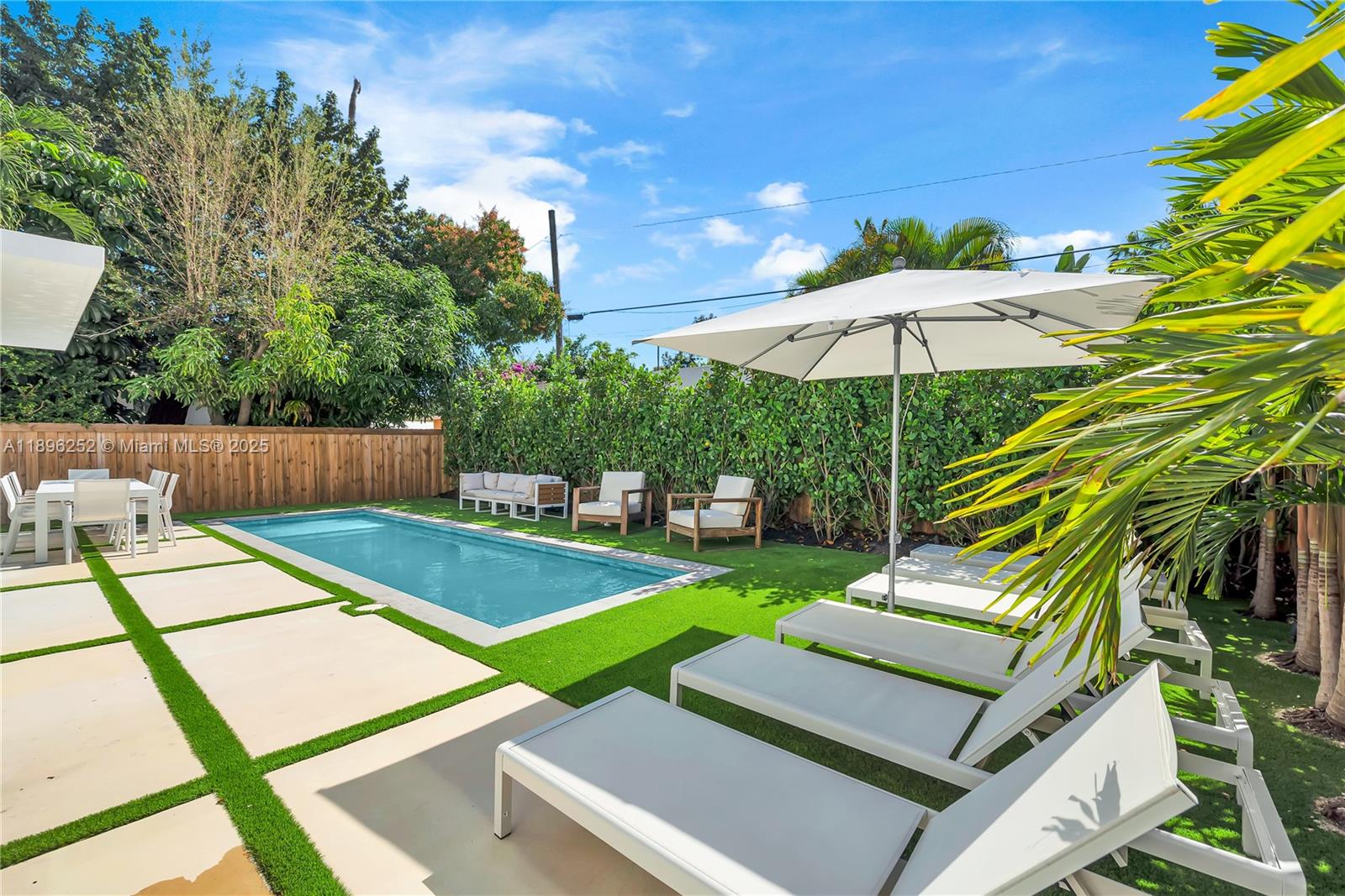 520 NW 41st St