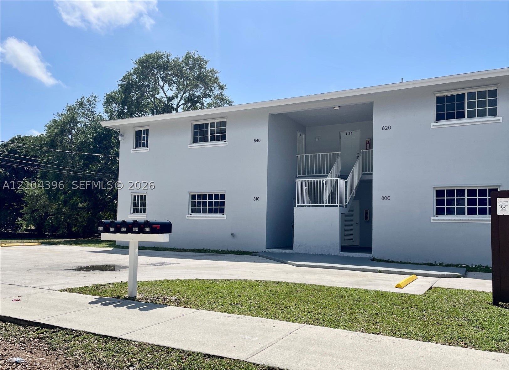 800 SW 10th Ave 800