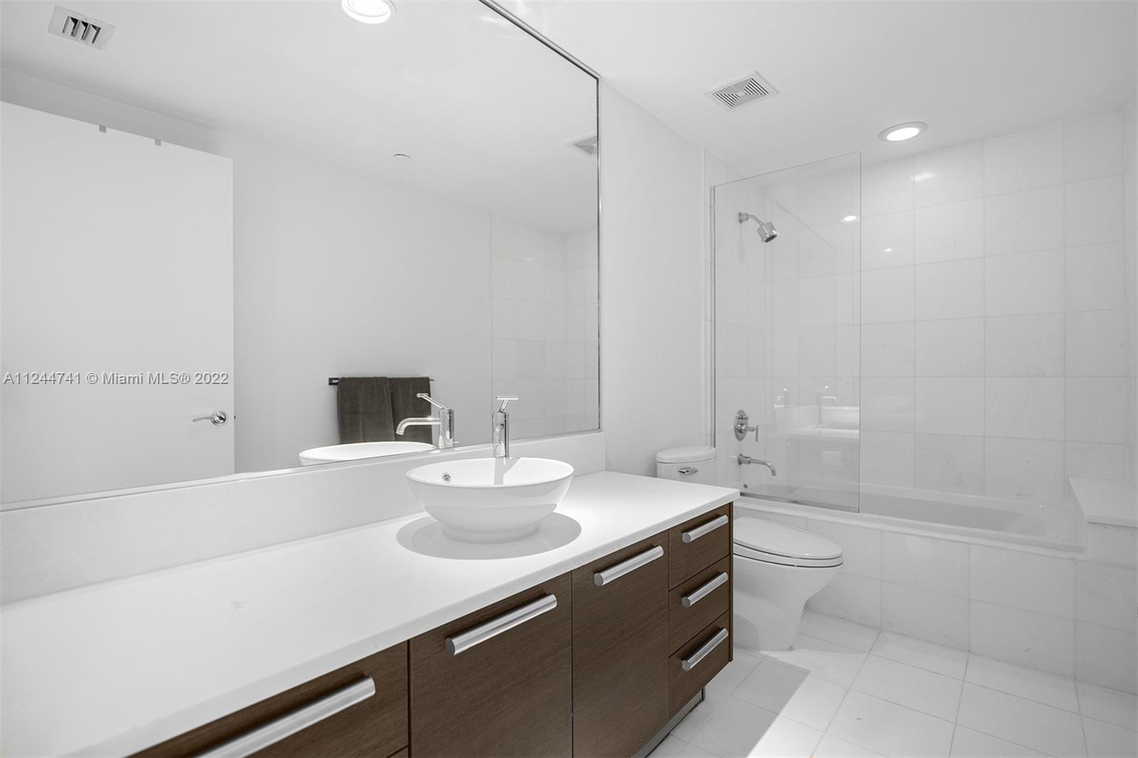 ARTECH RESIDENCES AT AVEN - Residential